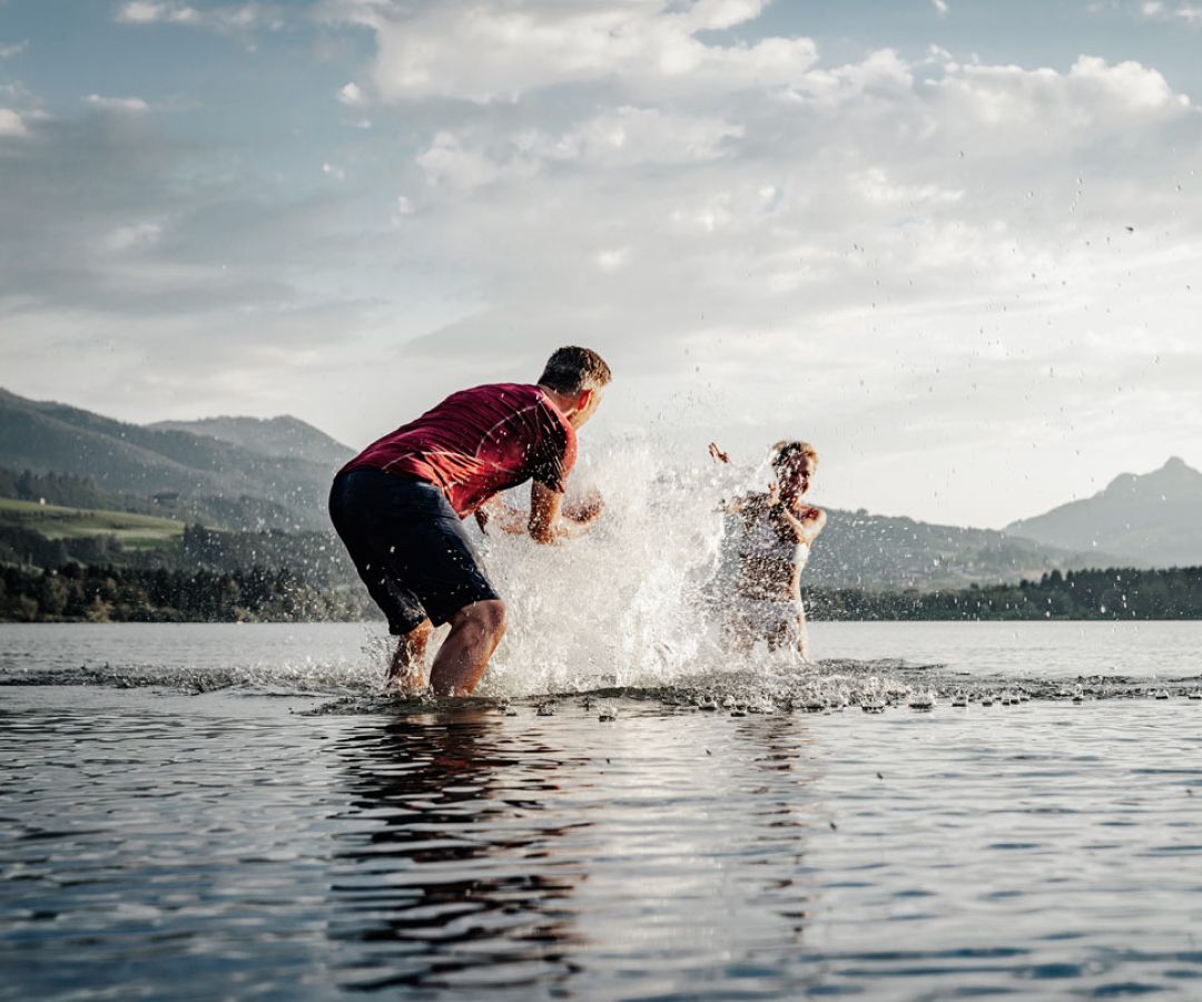 Gr&uuml;ntensee - Oy-Mittelberg mit Bergblick im Allg&auml;u